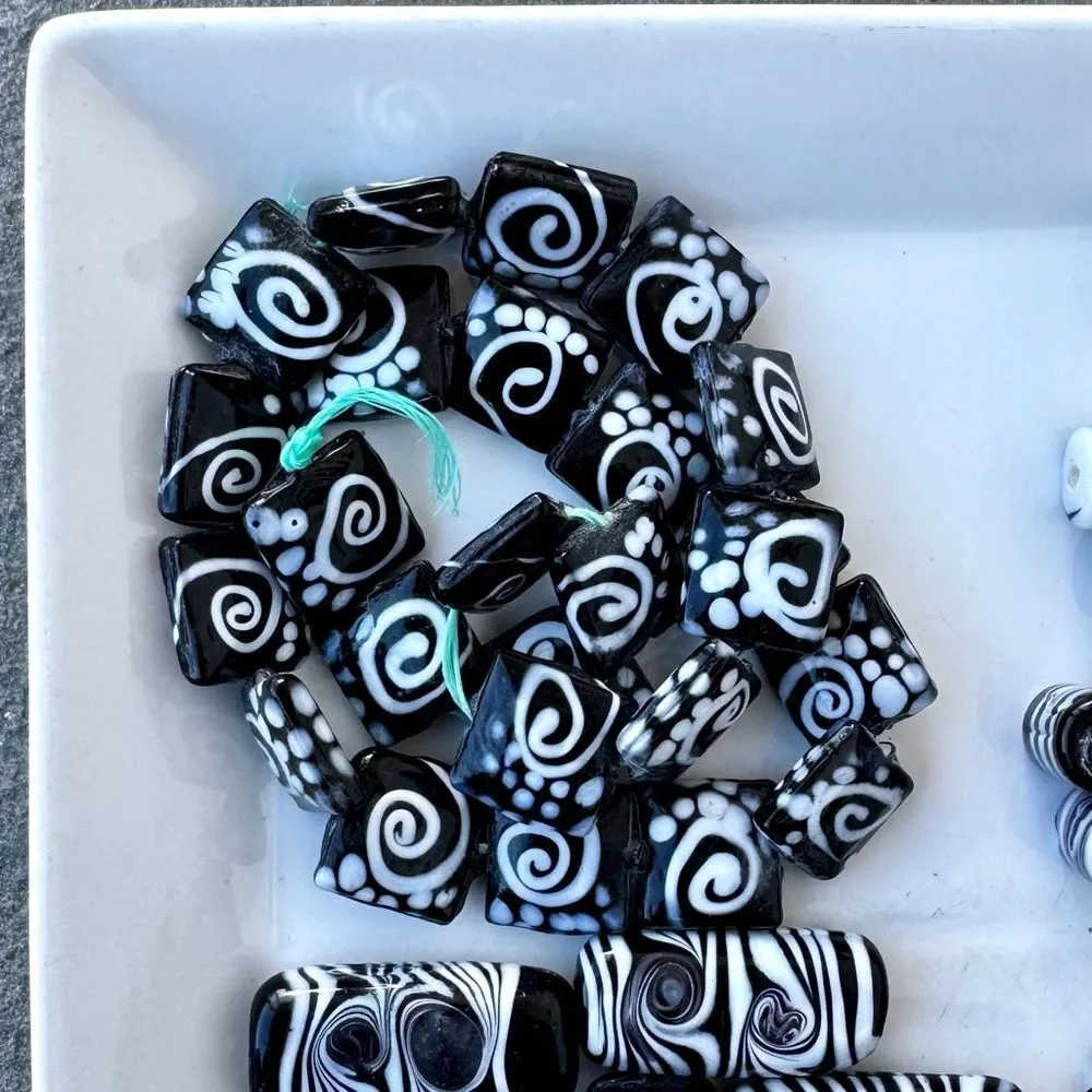 Handmade Black White Glass Bead Lot Artisan Lampwork Collection Jewelry Making